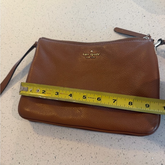 Kate Spade Leila Triple Gusset Crossbody bag. - Picture 6 of 17